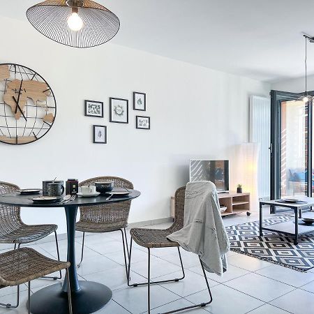 Apartament Le Frere Charmes Aurillac Zewnętrze zdjęcie